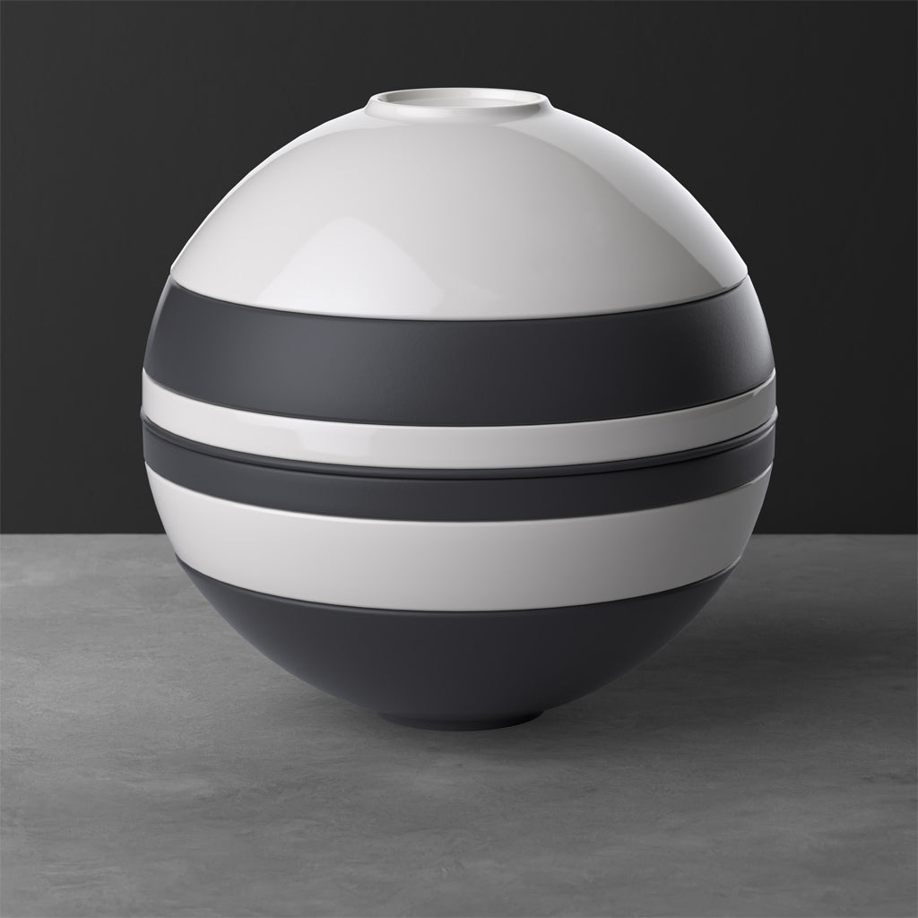 Iconic La Boule Black &amp; White